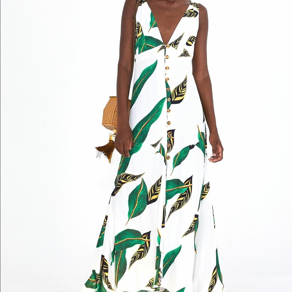 NWT Farm Rio Amazonia Dreams V Neck Maxi Dress